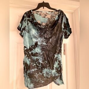 NWT Tahari size 1X top.